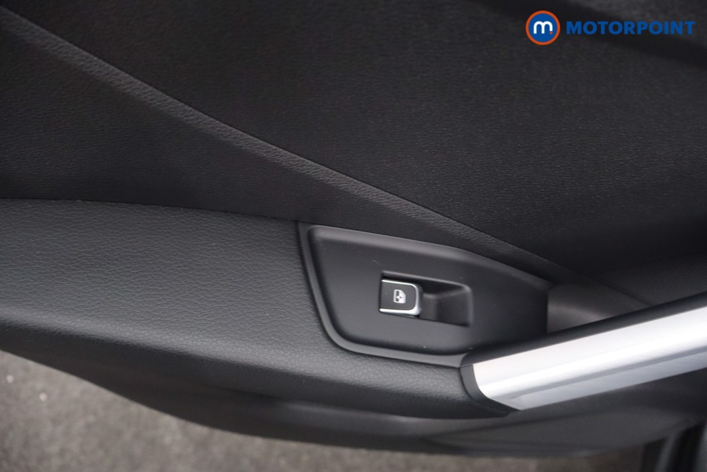 Audi Q2 S Line Automatic Petrol SUV - Stock Number (1652042) - 32nd supplementary image