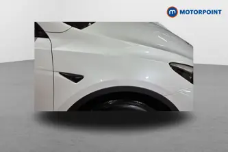 Tesla Model Y Long Range Automatic Electric SUV - Stock Number (1653885) - Drivers side front corner