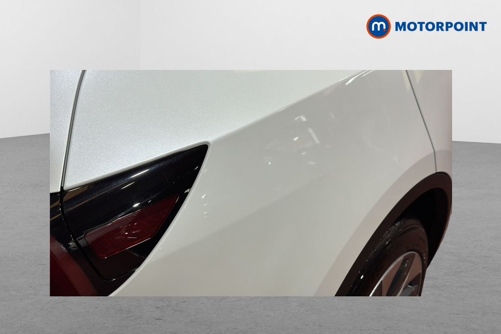 Tesla Model Y Long Range Automatic Electric SUV - Stock Number (1653885) - Passenger side rear corner