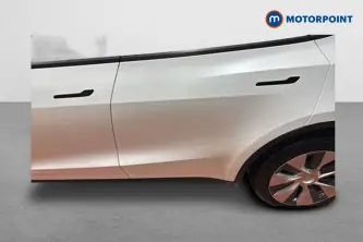 Tesla Model Y Long Range Automatic Electric SUV - Stock Number (1653885) - Passenger side