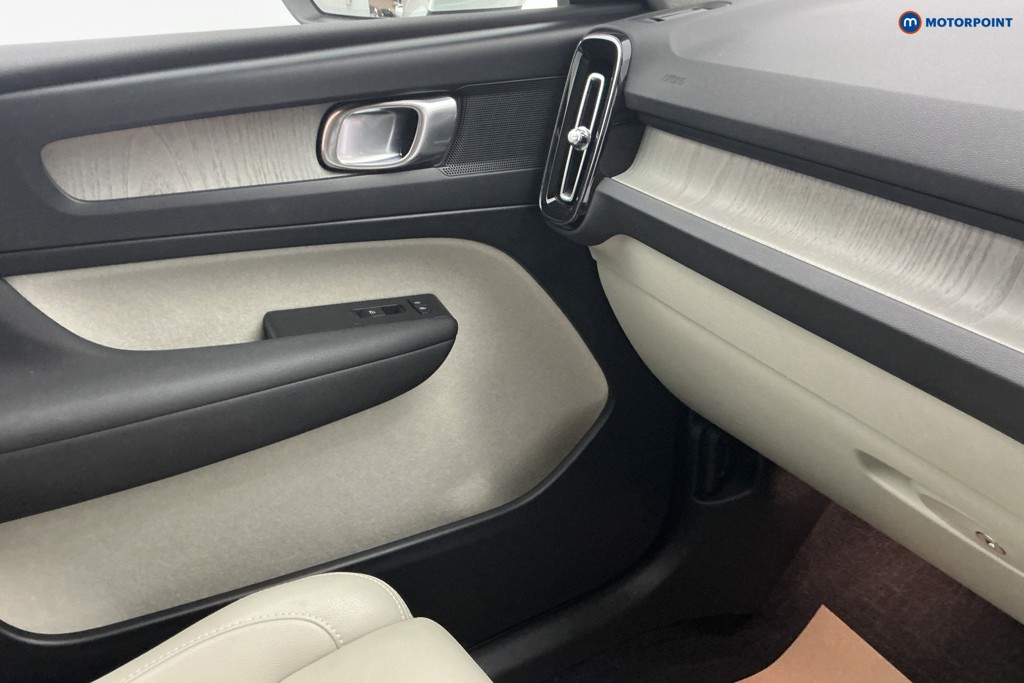 Volvo Xc40 Inscription Pro Automatic Petrol SUV - Stock Number (1654831) - 13th supplementary image
