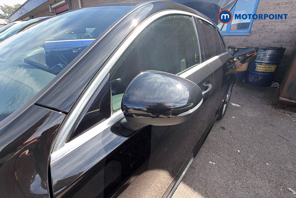 Mercedes-Benz A Class Amg Line Automatic Petrol Hatchback - Stock Number (1654971) - 43rd supplementary image