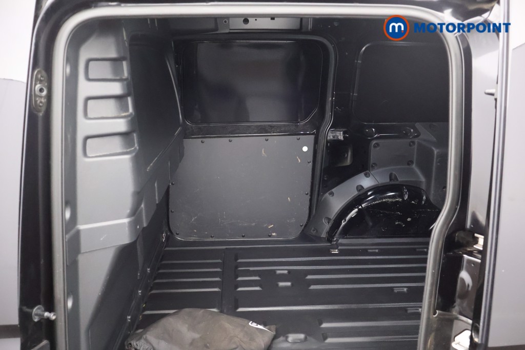 Ford Transit Connect Limited Automatic Petrol Plug-In Hybrid Panel Van - Stock Number (1655399) - 20th supplementary image