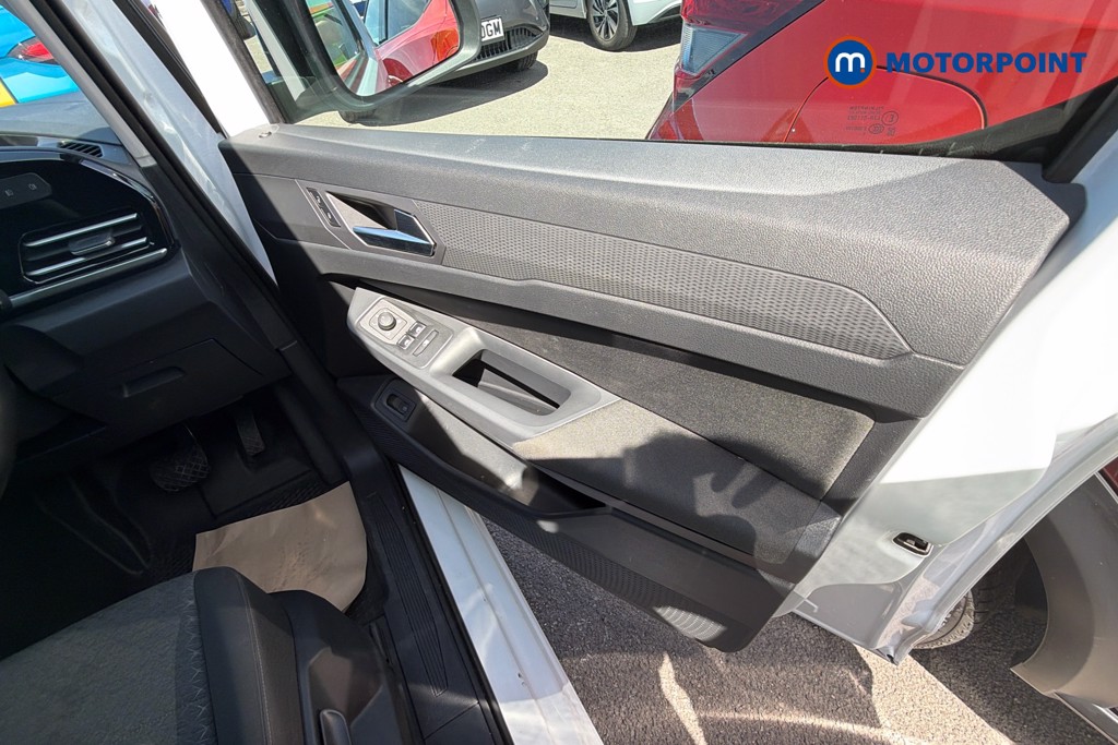Ford Transit Connect Limited Automatic Petrol Plug-In Hybrid Panel Van - Stock Number (1655409) - 38th supplementary image