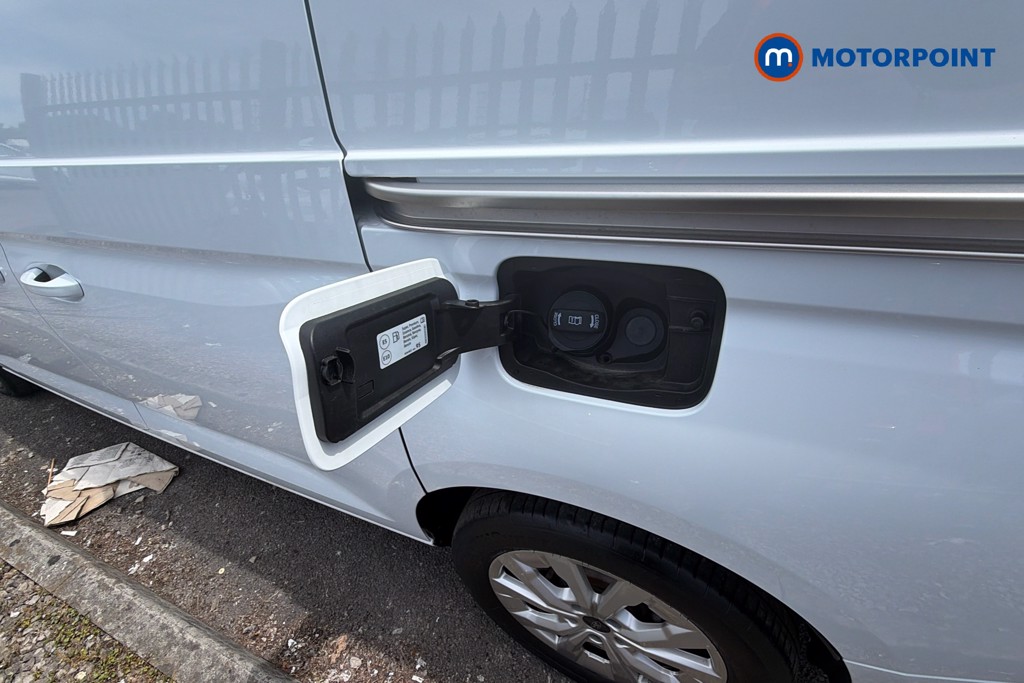 Ford Transit Connect Limited Automatic Petrol Plug-In Hybrid Panel Van - Stock Number (1655486) - 41st supplementary image