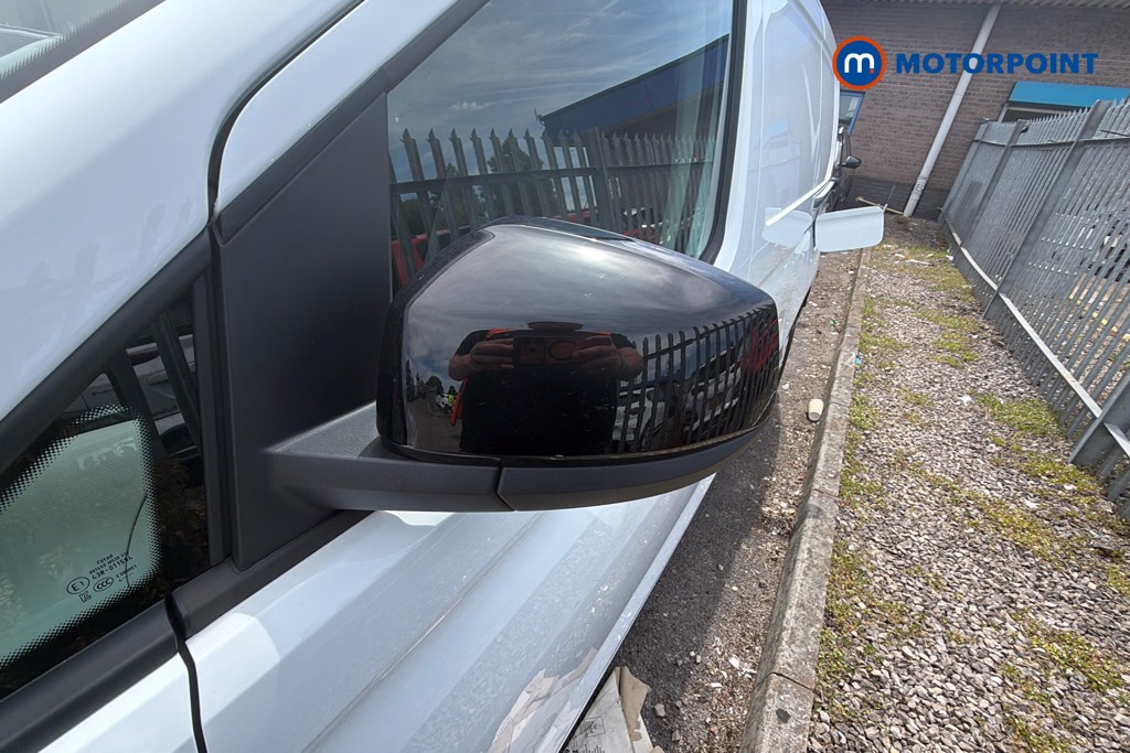 Ford Transit Connect Limited Automatic Petrol Plug-In Hybrid Panel Van - Stock Number (1655486) - 43rd supplementary image