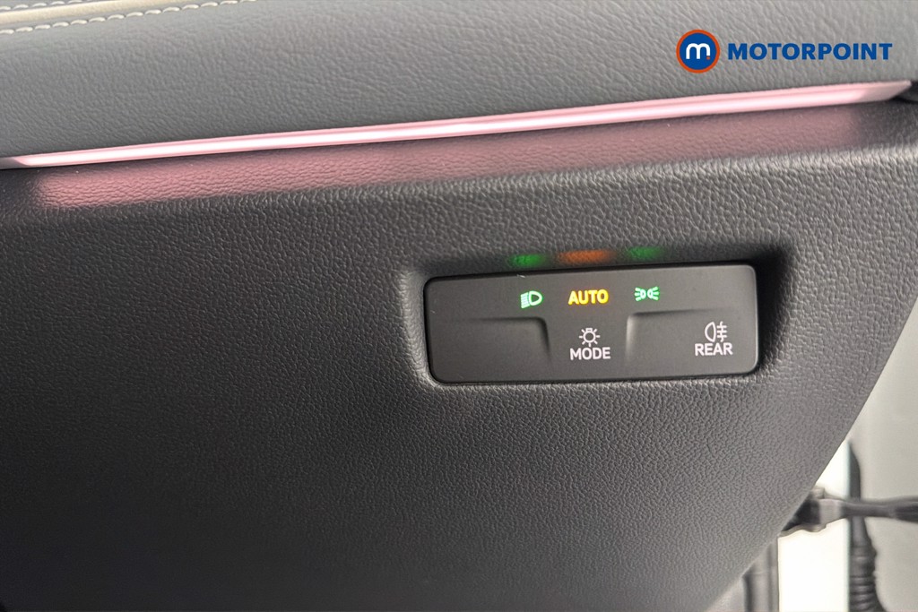 Volkswagen Passat Life Automatic Petrol Plug-In Hybrid Estate - Stock Number (1655495) - 18th supplementary image