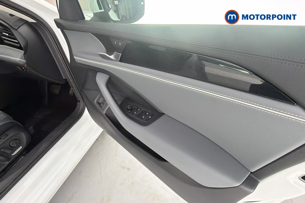 Volkswagen Passat Life Automatic Petrol Plug-In Hybrid Estate - Stock Number (1655495) - 19th supplementary image