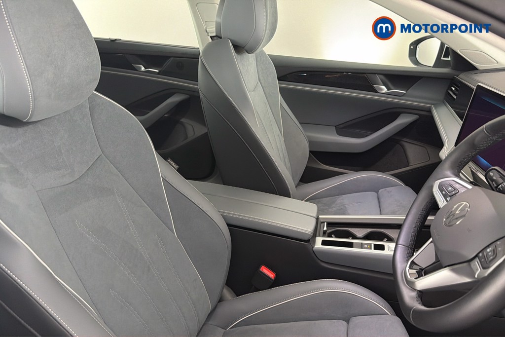 Volkswagen Passat Life Automatic Petrol Plug-In Hybrid Estate - Stock Number (1655495) - 22nd supplementary image