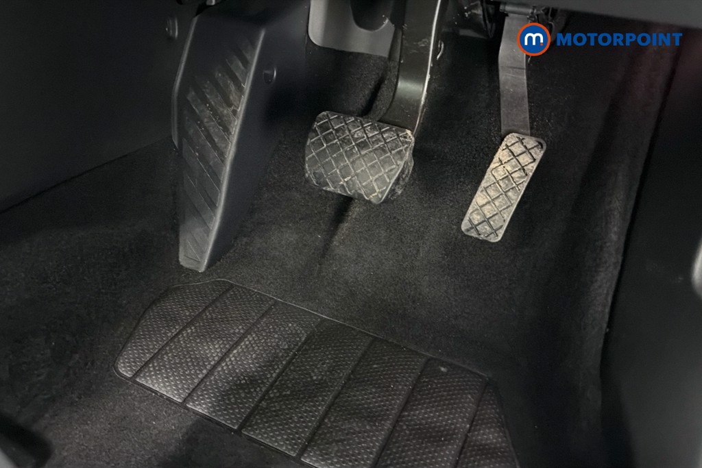 Volkswagen Passat Life Automatic Petrol Plug-In Hybrid Estate - Stock Number (1655495) - 27th supplementary image