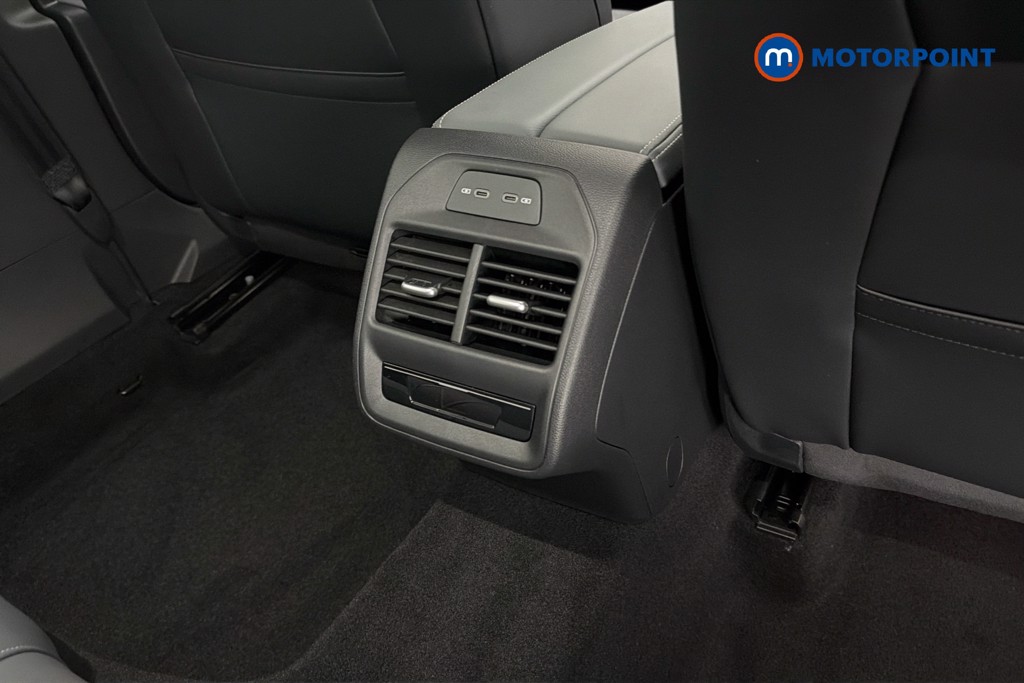 Volkswagen Passat Life Automatic Petrol Plug-In Hybrid Estate - Stock Number (1655495) - 30th supplementary image