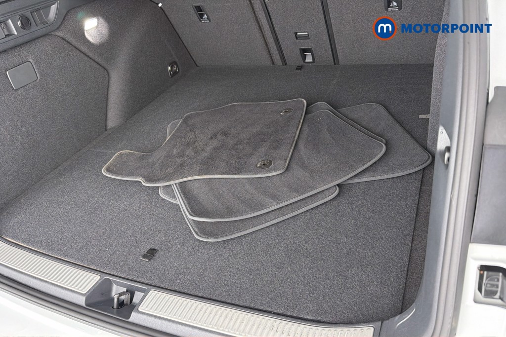 Volkswagen Passat Life Automatic Petrol Plug-In Hybrid Estate - Stock Number (1655495) - 33rd supplementary image