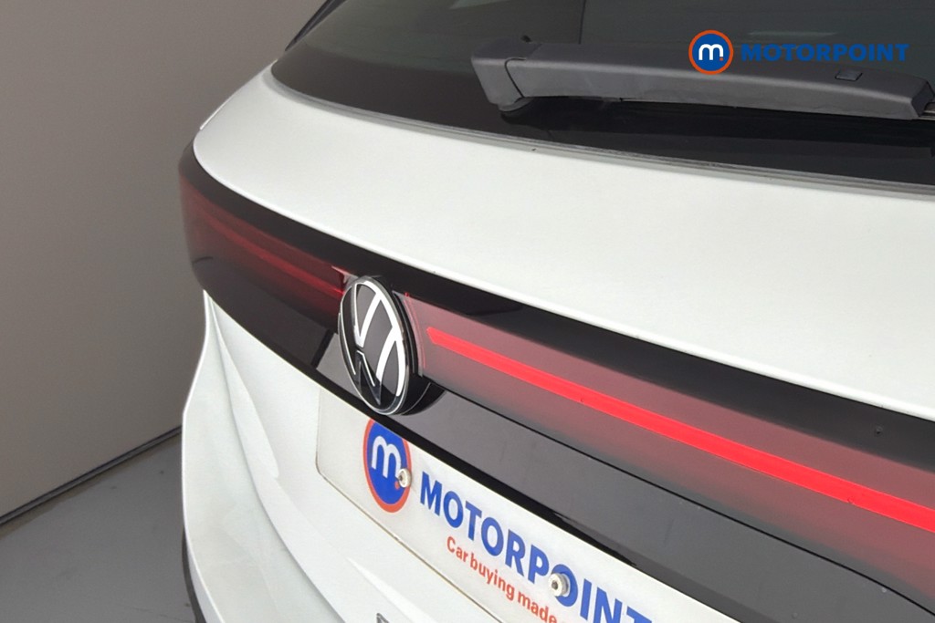 Volkswagen Passat Life Automatic Petrol Plug-In Hybrid Estate - Stock Number (1655495) - 37th supplementary image