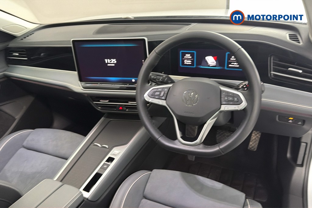 Volkswagen Passat Life Automatic Petrol Plug-In Hybrid Estate - Stock Number (1655495) - 1st supplementary image