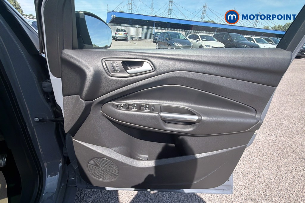 Ford Kuga St-Line Edition Automatic Diesel SUV - Stock Number (1656081) - 19th supplementary image