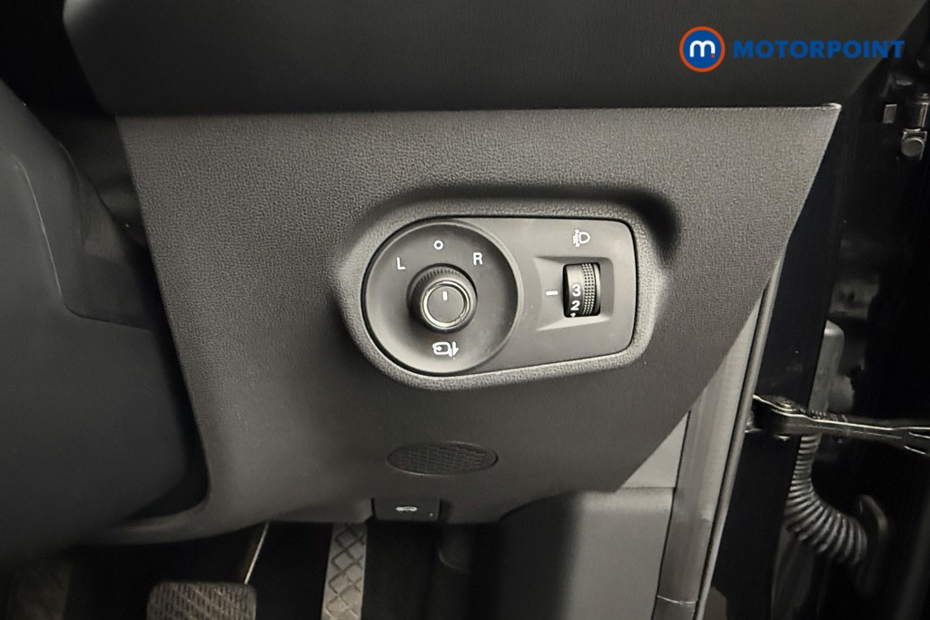 Mg Motor Uk ZS Trophy Automatic Petrol-Electric Hybrid SUV - Stock Number (1656109) - 16th supplementary image