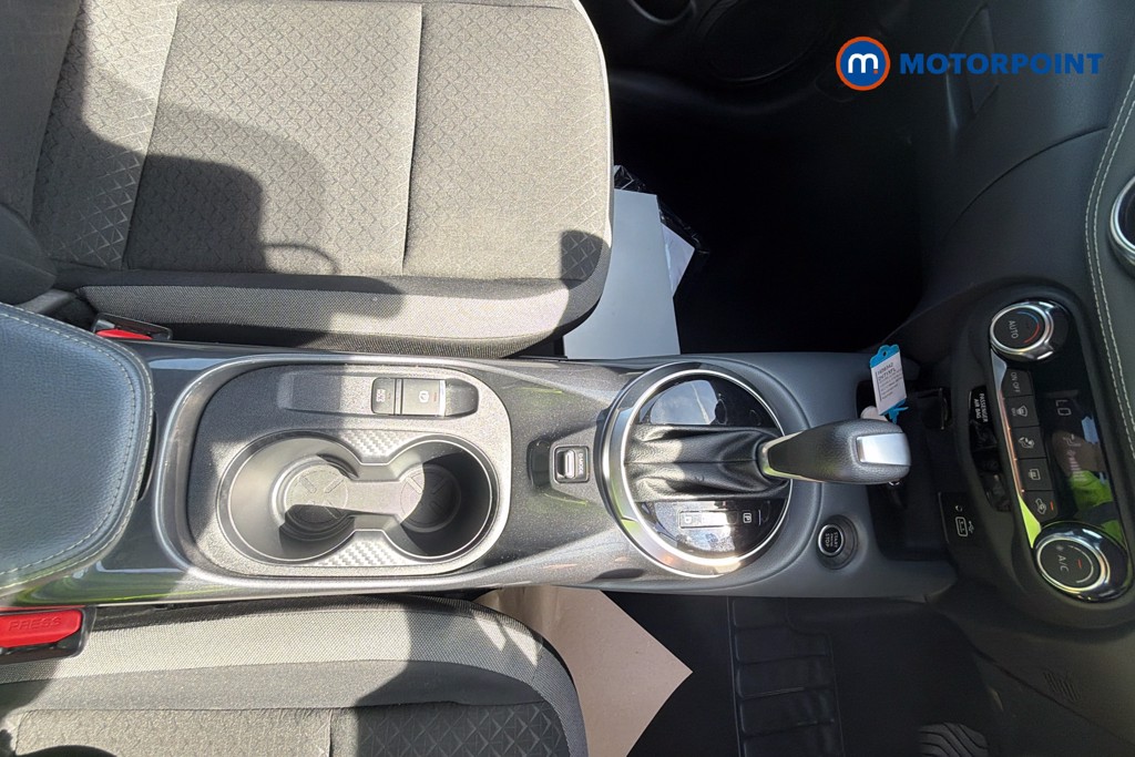 Nissan Juke N-Connecta Automatic Petrol SUV - Stock Number (1656342) - 25th supplementary image