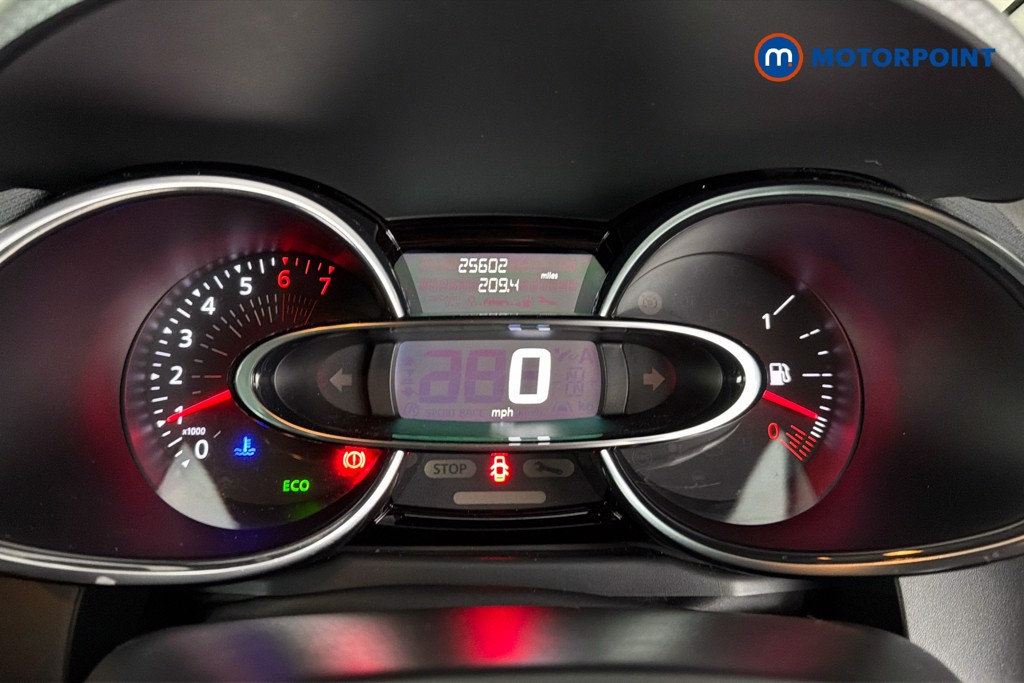 Renault Clio Iconic Manual Petrol Hatchback - Stock Number (1656500) - 8th supplementary image