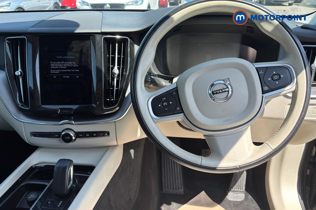 Volvo Xc60 Momentum Automatic Petrol SUV - Stock Number (1656842) - 2nd supplementary image