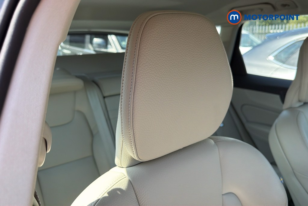 Volvo Xc60 Momentum Automatic Petrol SUV - Stock Number (1656842) - 23rd supplementary image