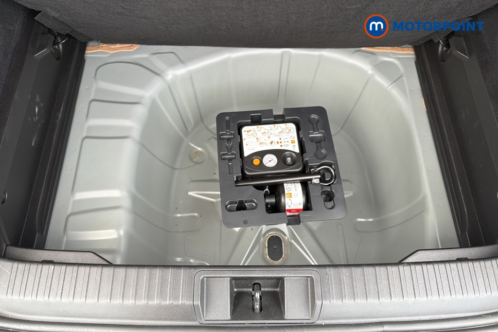Renault Captur Techno Manual Petrol SUV - Stock Number (1657608) - 33rd supplementary image