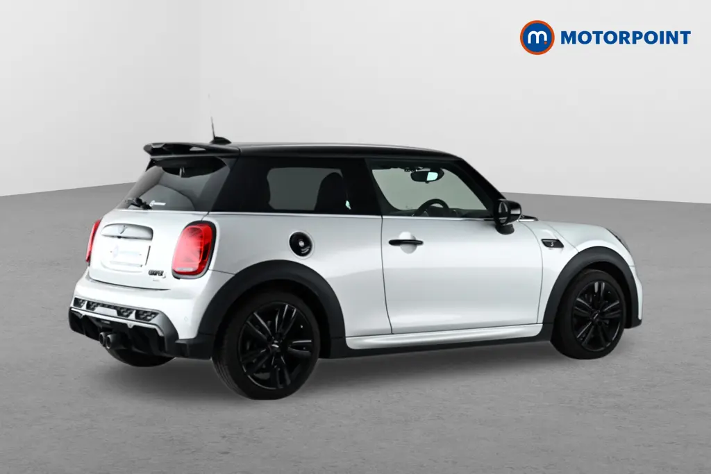 MINI HATCHBACK