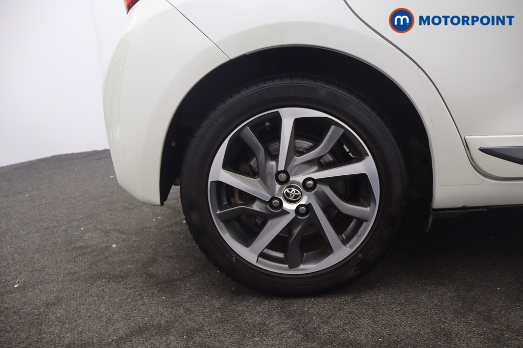 Toyota Yaris Y20 Automatic Petrol-Electric Hybrid Hatchback - Stock Number (1657985) - 6th supplementary image