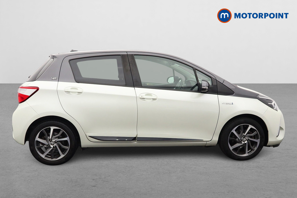 Toyota Yaris Y20 Automatic Petrol-Electric Hybrid Hatchback - Stock Number (1657985) - Drivers side