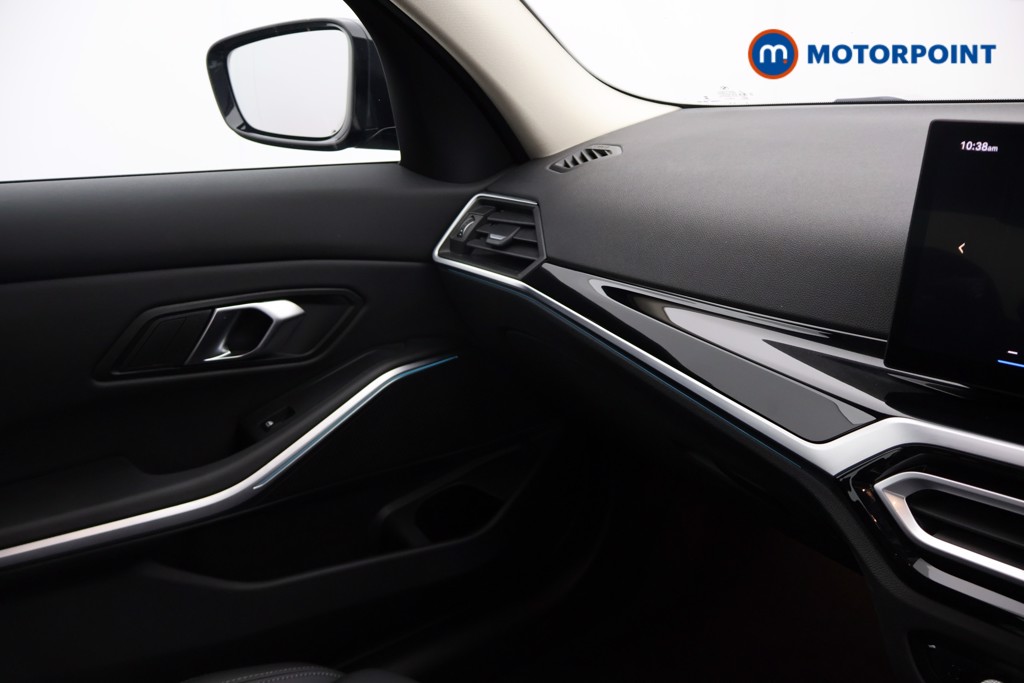 BMW 3 Series Sport Automatic Petrol Plug-In Hybrid Saloon - Stock Number (1658028) - 10th supplementary image