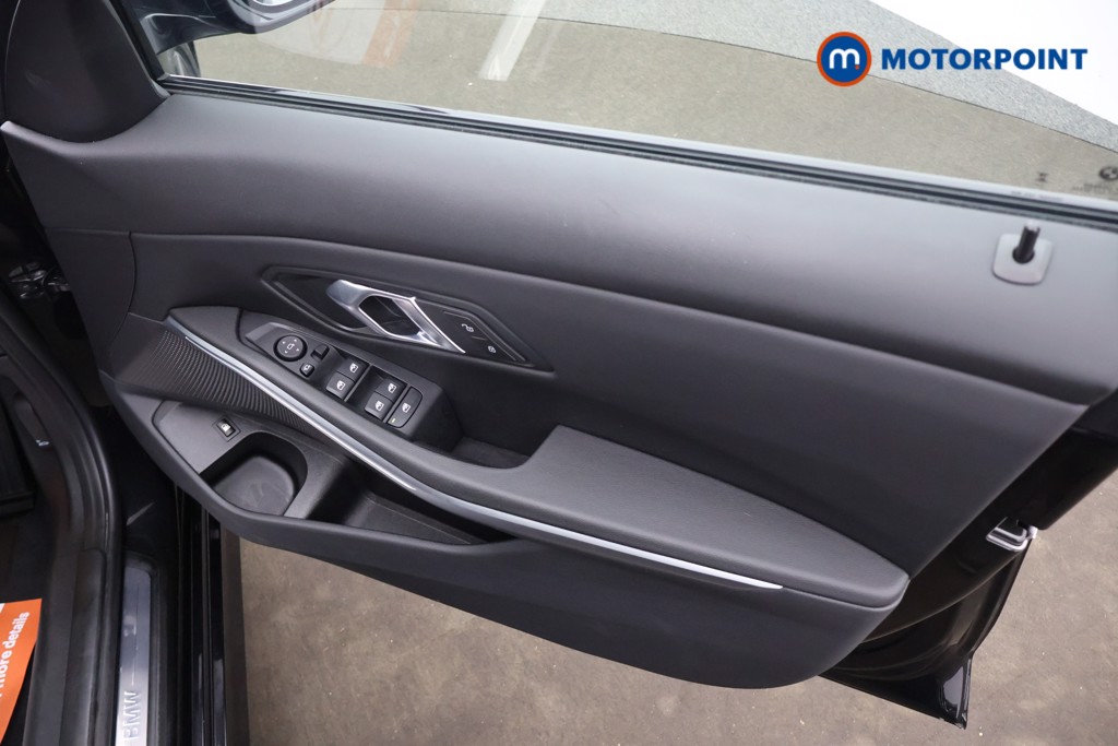 BMW 3 Series Sport Automatic Petrol Plug-In Hybrid Saloon - Stock Number (1658028) - 14th supplementary image