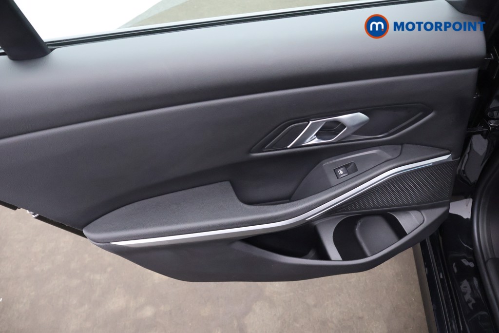 BMW 3 Series Sport Automatic Petrol Plug-In Hybrid Saloon - Stock Number (1658028) - 20th supplementary image