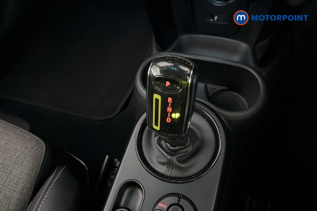 Mini Hatchback Cooper S Level 2 Automatic Electric Hatchback - Stock Number (1658203) - 15th supplementary image