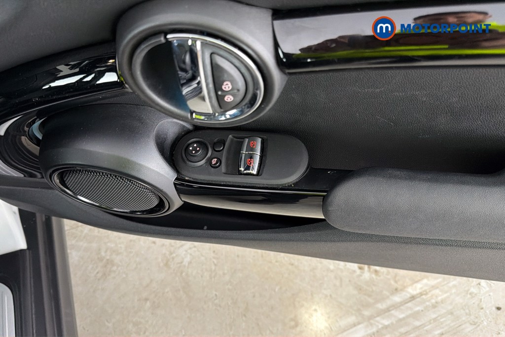Mini Hatchback Cooper S Level 2 Automatic Electric Hatchback - Stock Number (1658203) - 20th supplementary image