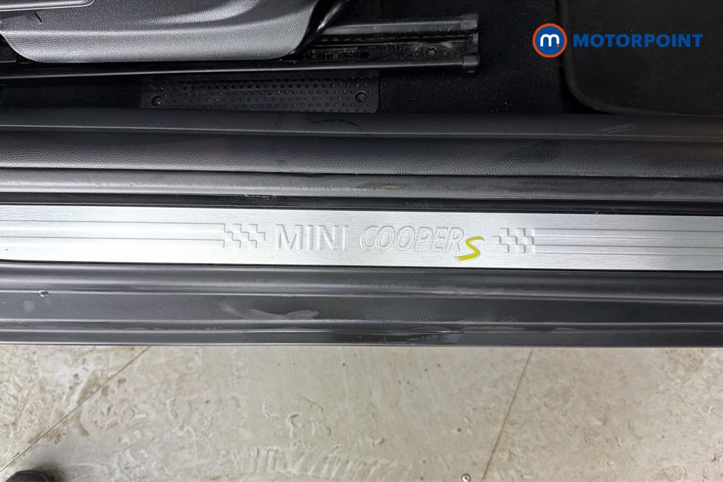 Mini Hatchback Cooper S Level 2 Automatic Electric Hatchback - Stock Number (1658203) - 27th supplementary image