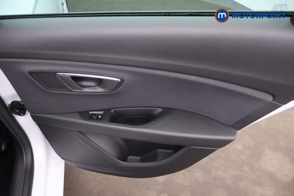 Seat Leon FR Manual Petrol Estate - Stock Number (1658312) - 17th supplementary image