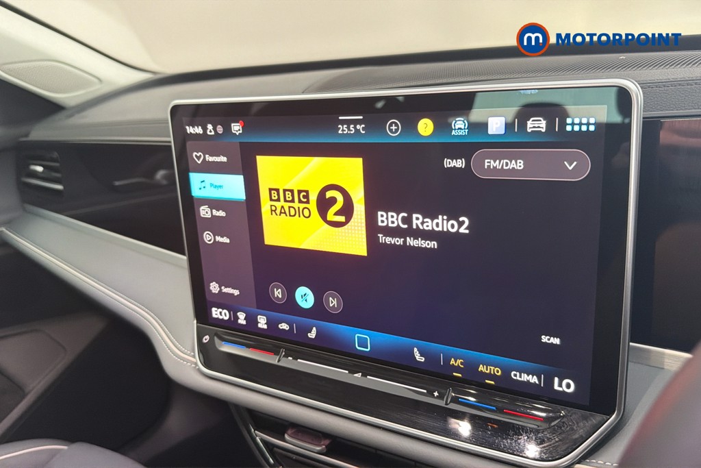 Volkswagen Passat Life Automatic Petrol Plug-In Hybrid Estate - Stock Number (1658413) - 9th supplementary image
