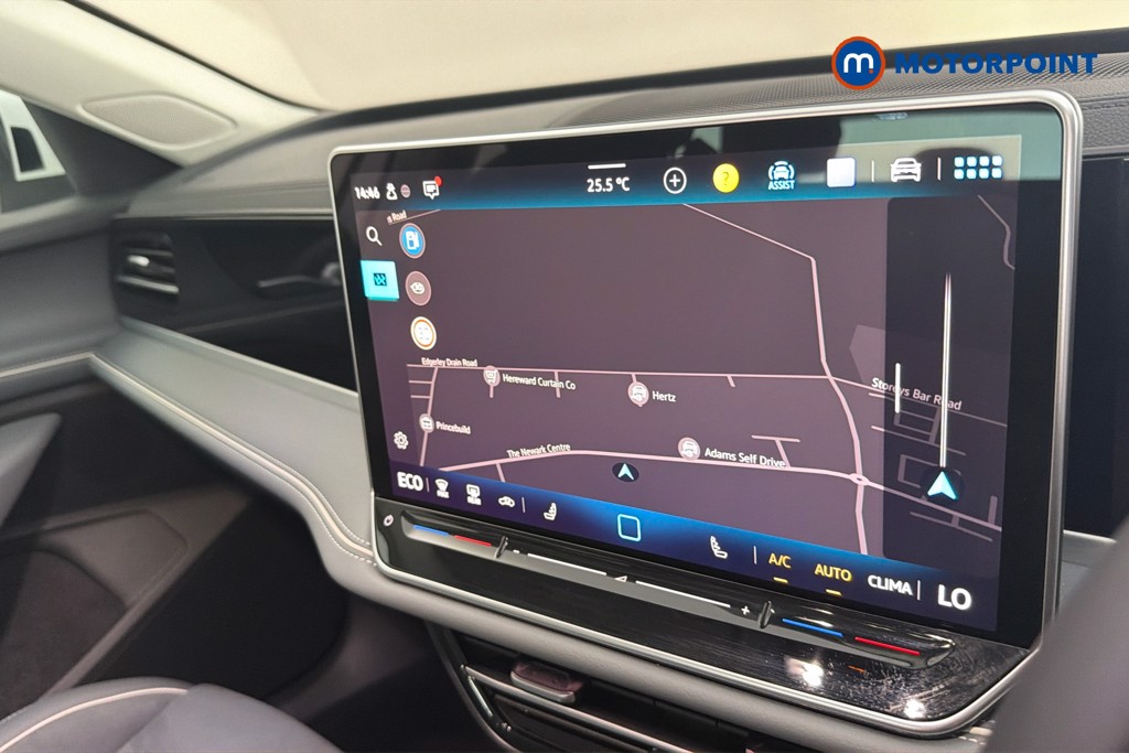 Volkswagen Passat Life Automatic Petrol Plug-In Hybrid Estate - Stock Number (1658413) - 10th supplementary image