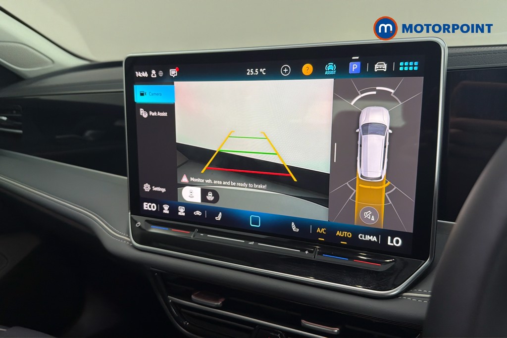 Volkswagen Passat Life Automatic Petrol Plug-In Hybrid Estate - Stock Number (1658413) - 13th supplementary image