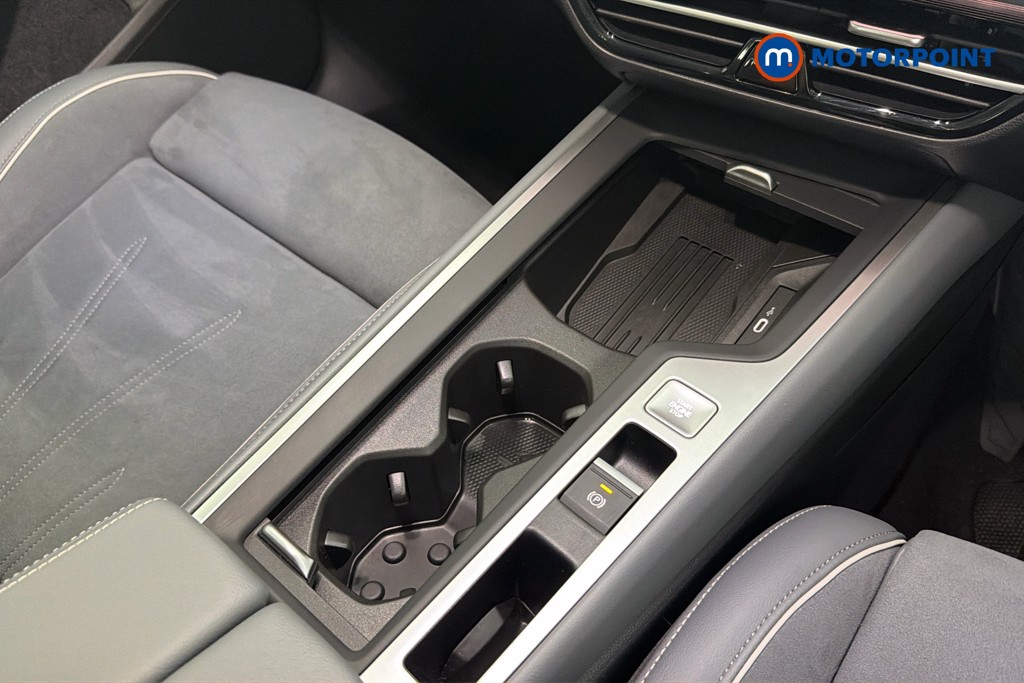Volkswagen Passat Life Automatic Petrol Plug-In Hybrid Estate - Stock Number (1658413) - 15th supplementary image