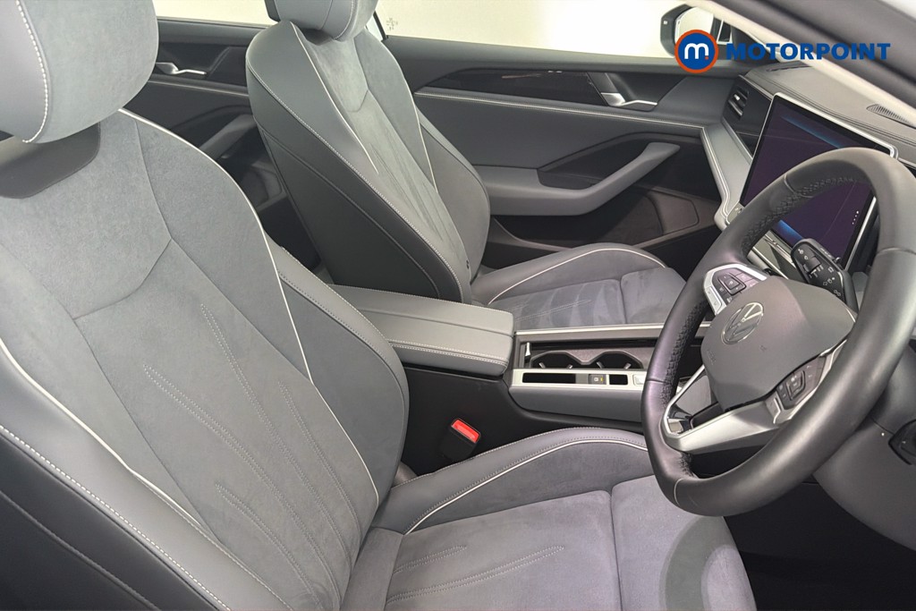 Volkswagen Passat Life Automatic Petrol Plug-In Hybrid Estate - Stock Number (1658413) - 22nd supplementary image