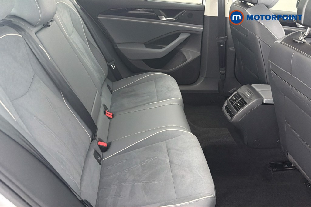 Volkswagen Passat Life Automatic Petrol Plug-In Hybrid Estate - Stock Number (1658413) - 28th supplementary image