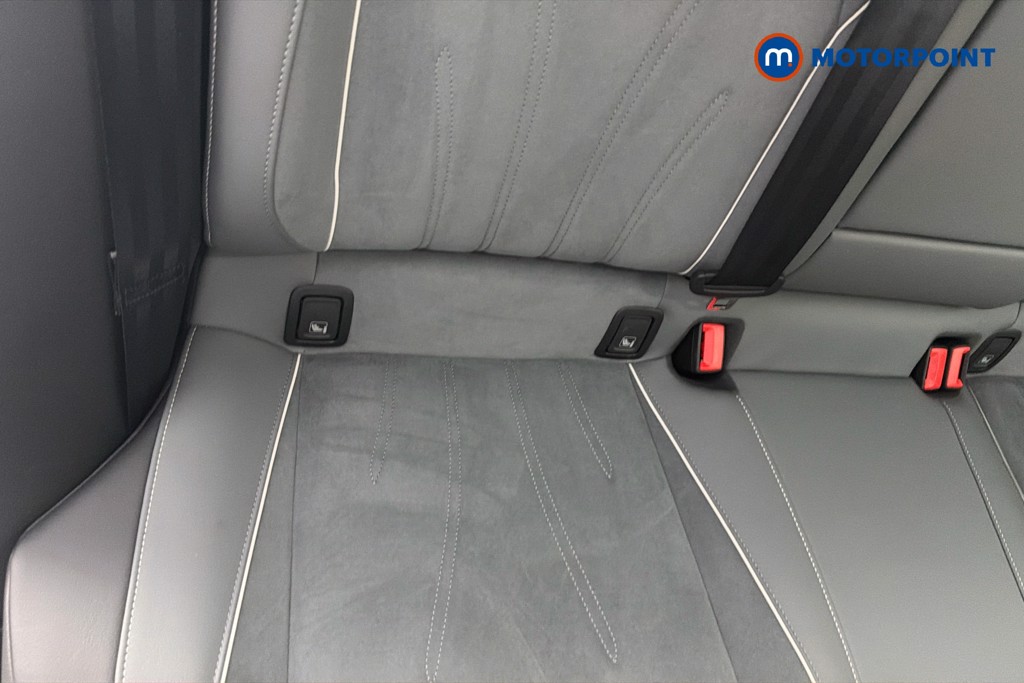 Volkswagen Passat Life Automatic Petrol Plug-In Hybrid Estate - Stock Number (1658413) - 29th supplementary image