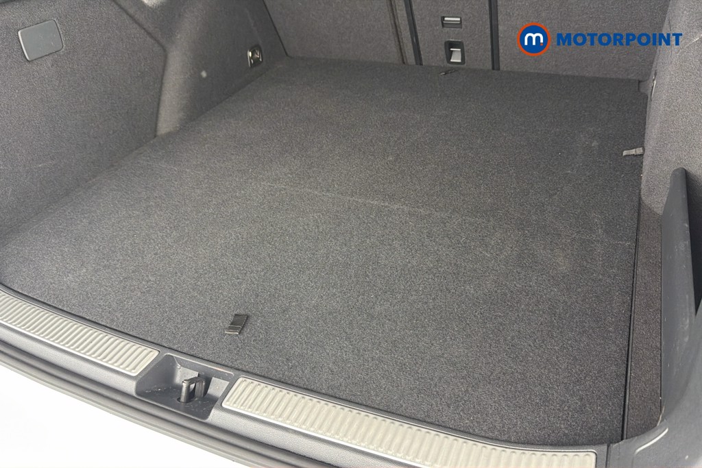 Volkswagen Passat Life Automatic Petrol Plug-In Hybrid Estate - Stock Number (1658413) - 33rd supplementary image