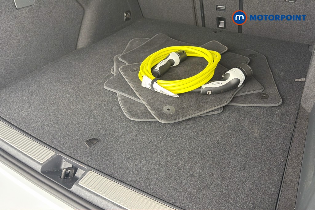Volkswagen Passat Life Automatic Petrol Plug-In Hybrid Estate - Stock Number (1658413) - 34th supplementary image