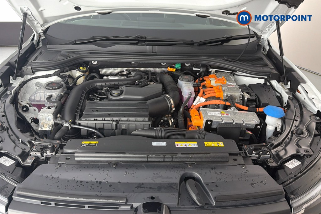 Volkswagen Passat Life Automatic Petrol Plug-In Hybrid Estate - Stock Number (1658413) - 51st supplementary image