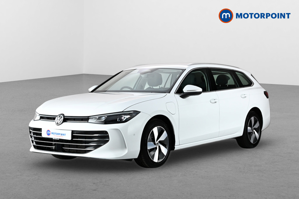 Volkswagen Passat Life Automatic Petrol Plug-In Hybrid Estate - Stock Number (1658413) - Passenger side front corner
