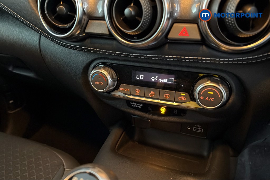 Nissan Juke N-Connecta Manual Petrol SUV - Stock Number (1658426) - 12th supplementary image