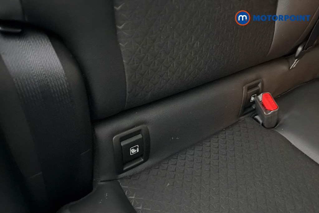 Nissan Juke N-Connecta Manual Petrol SUV - Stock Number (1658426) - 29th supplementary image