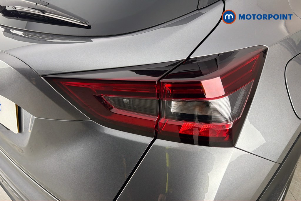 Nissan Juke N-Connecta Manual Petrol SUV - Stock Number (1658426) - 38th supplementary image