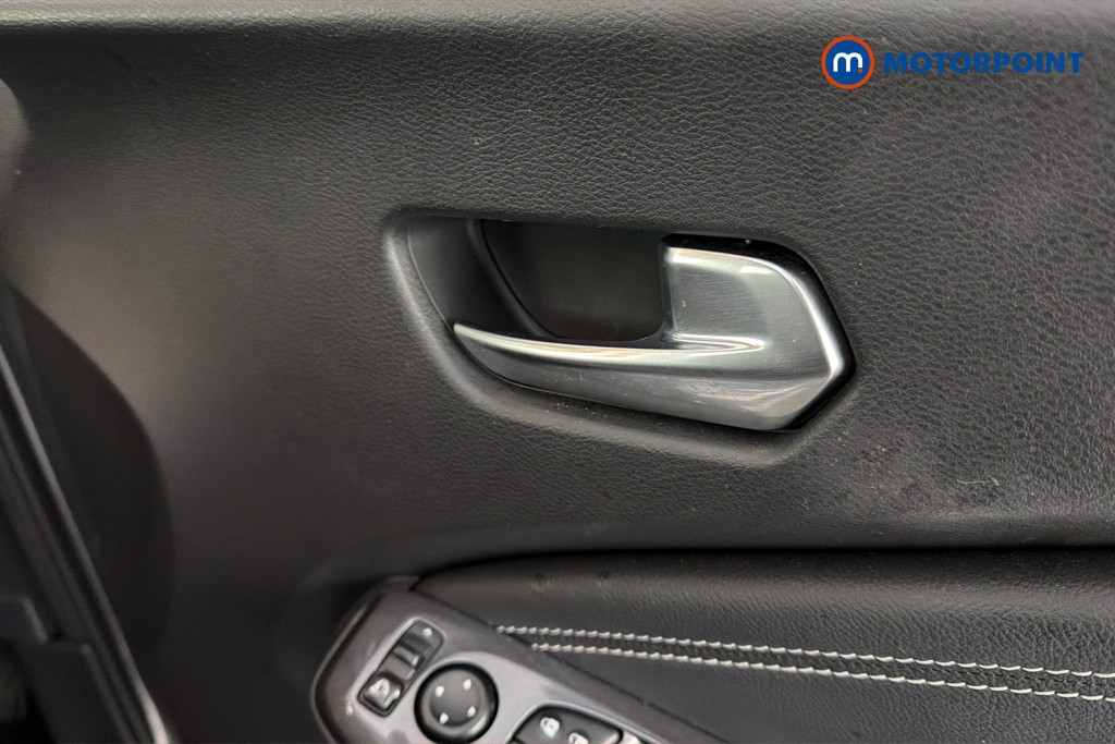 Nissan Juke N-Connecta Manual Petrol SUV - Stock Number (1658426) - 42nd supplementary image